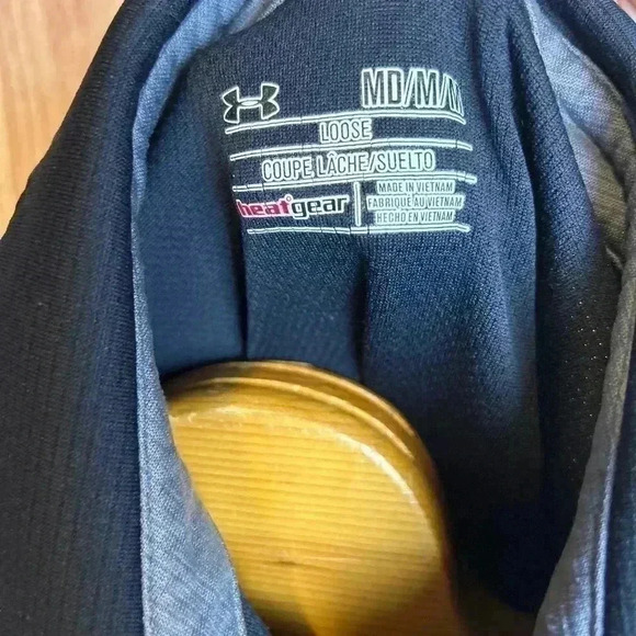 *Under Armour Men’s Black Polo Shirt Loose Fit Size M - Picture 3 of 4